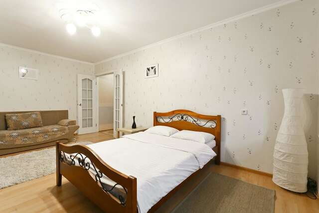 Апартаменты Arenda Apartments - Chernogo per.4 Минск-4